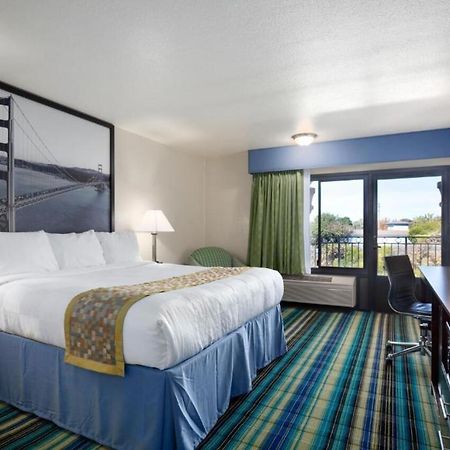 Super 8 By Wyndham Vallejo/Napa Valley Экстерьер фото